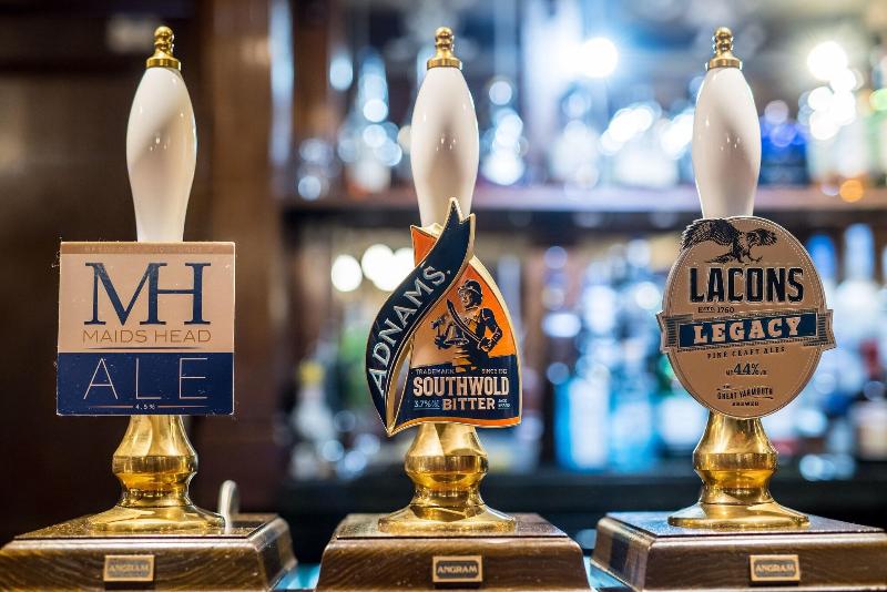 The Maids Head Hotel - Bar