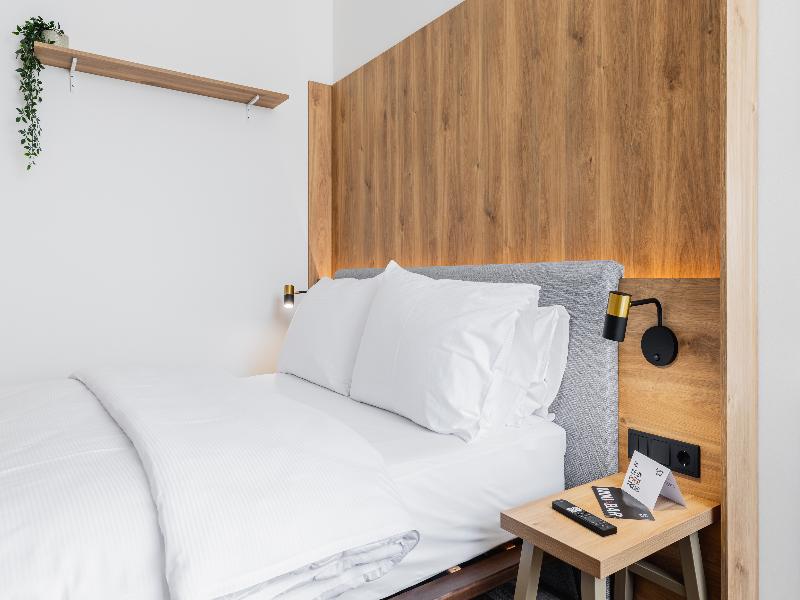Forty Plus One Hotel Vienna - Oda