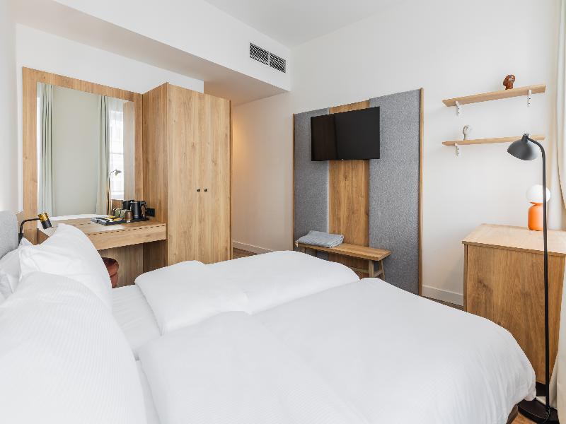 Forty Plus One Hotel Vienna - Oda