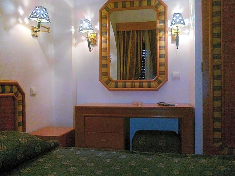 Real Caparica Hotel - Genel