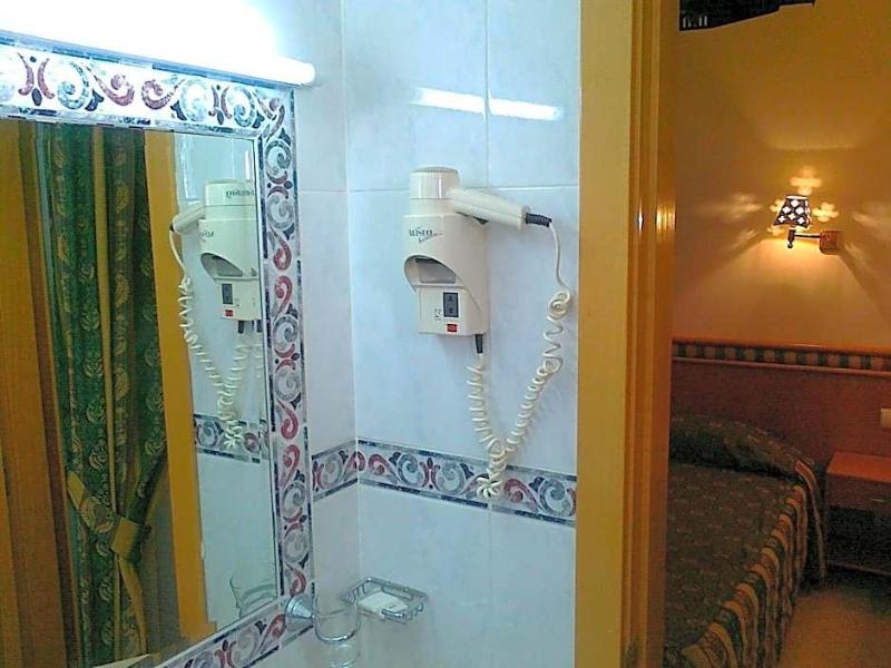 Real Caparica Hotel - Genel