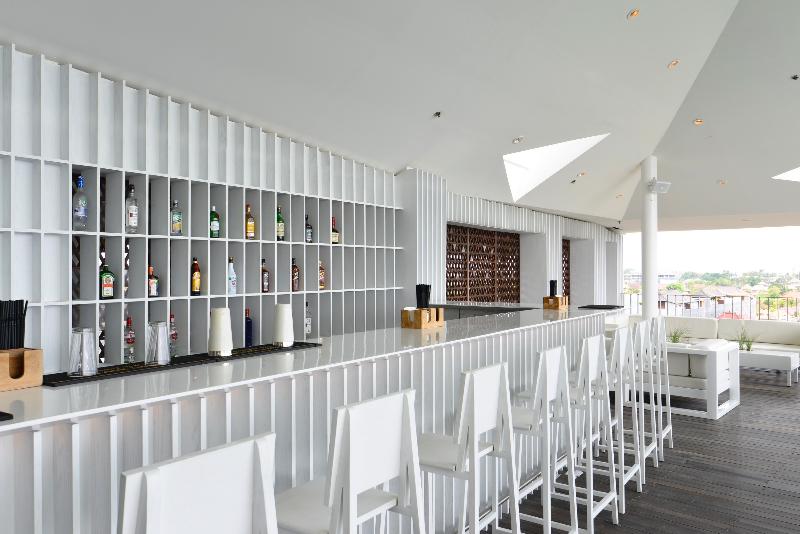 Ize Seminyak by LifestyleRetreats - Bar