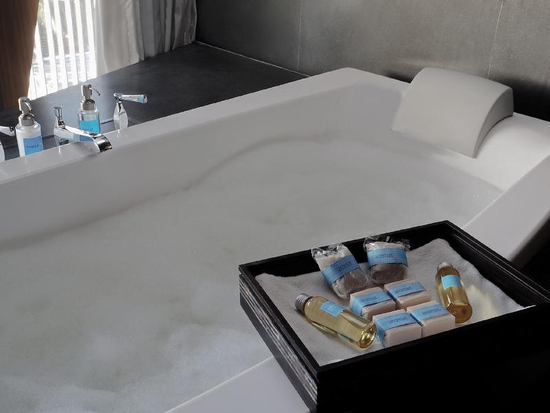 Ize Seminyak by LifestyleRetreats - Oda
