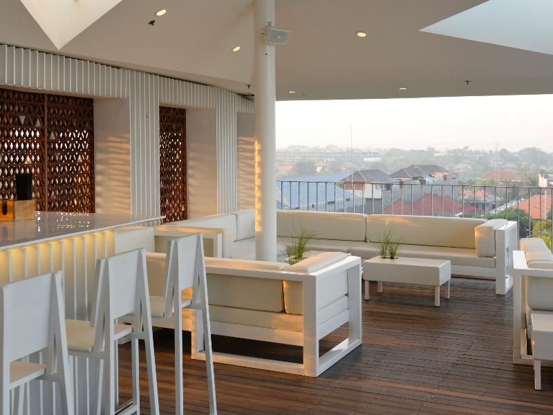 Ize Seminyak by LifestyleRetreats - Teras
