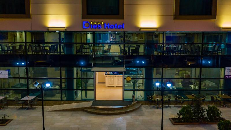 Dies Hotel - Genel
