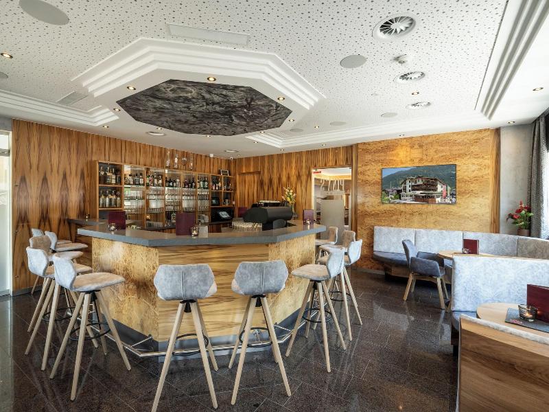Hotel Alpina - Bar