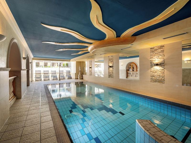 Hotel Alpina - Havuz