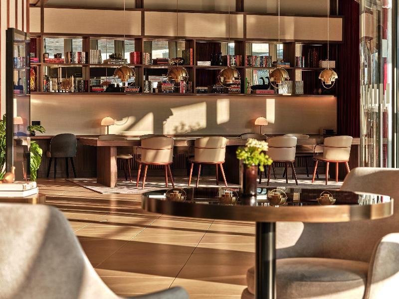 Radisson Blu Hotel, Hamburg Airport - Lobi