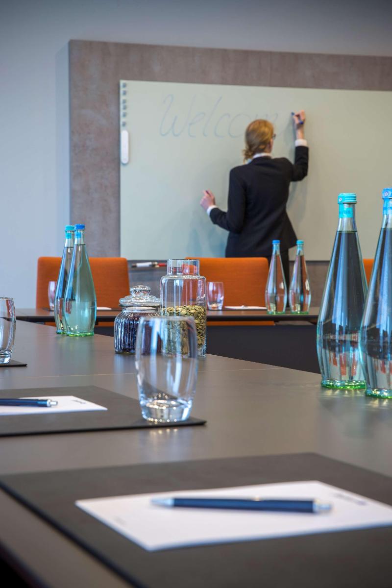 Radisson Blu Hotel, Hamburg Airport - Toplantı