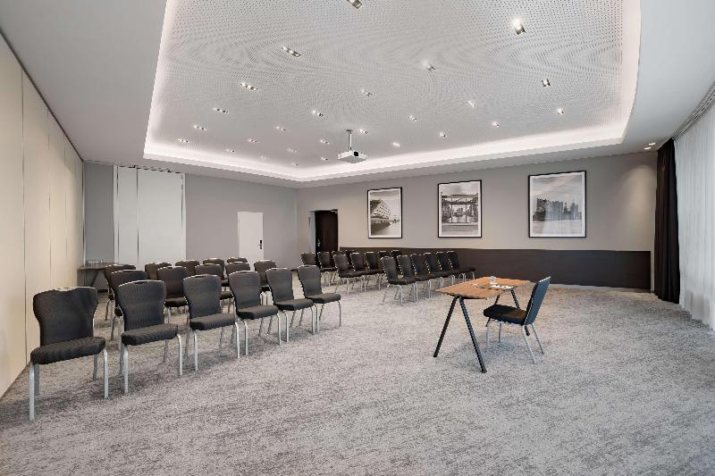 Radisson Blu Hotel, Hamburg Airport - Toplantı