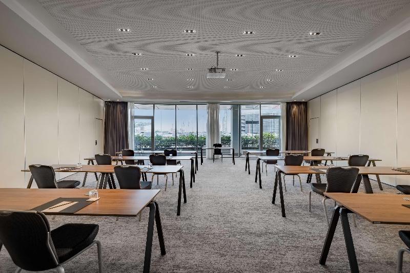 Radisson Blu Hotel, Hamburg Airport - Toplantı