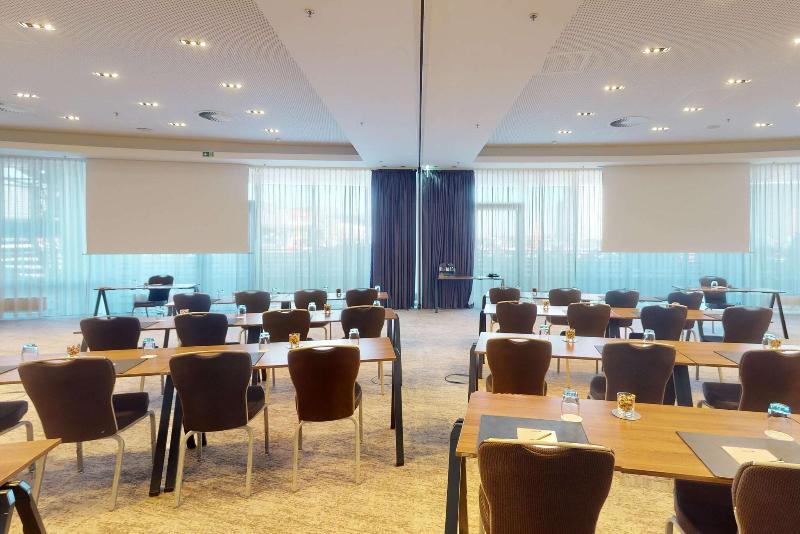 Radisson Blu Hotel, Hamburg Airport - Toplantı