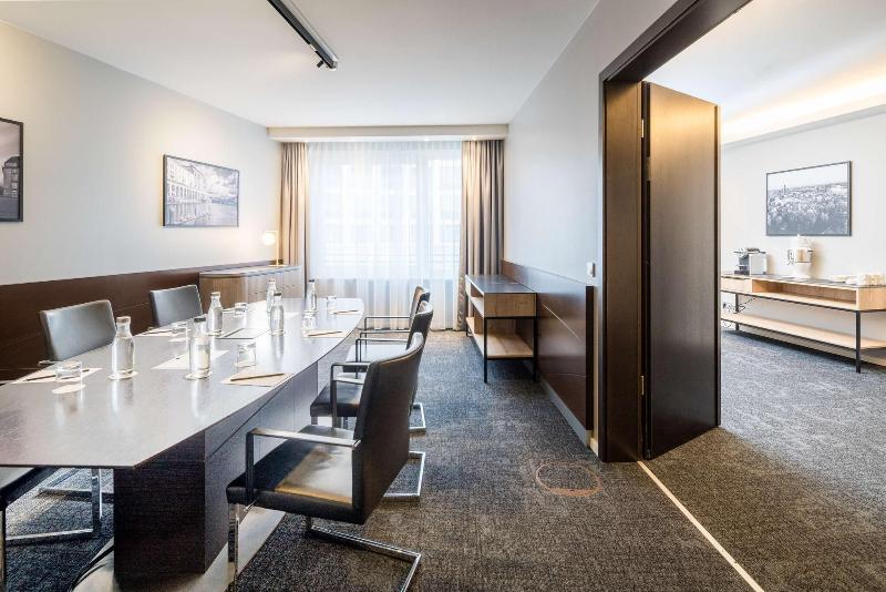 Radisson Blu Hotel, Hamburg Airport - Toplantı