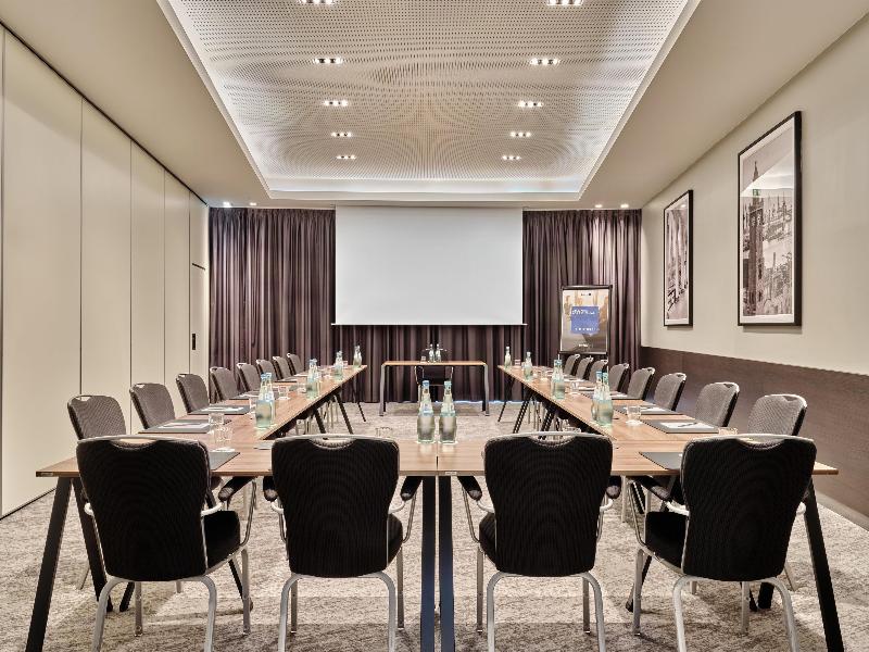 Radisson Blu Hotel, Hamburg Airport - Toplantı