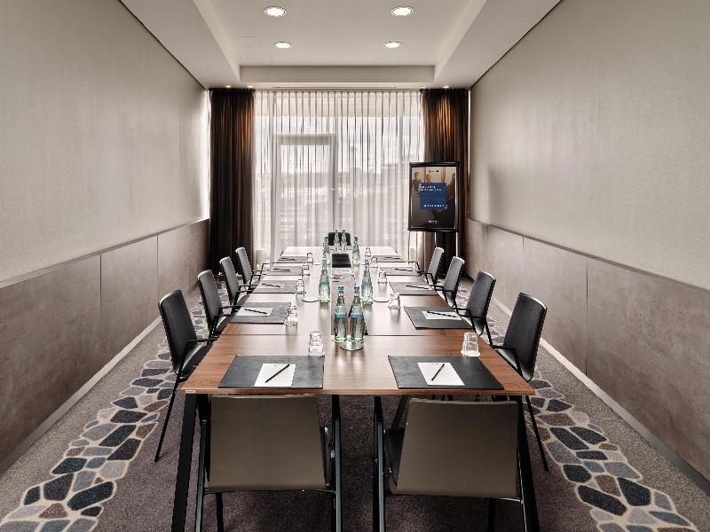 Radisson Blu Hotel, Hamburg Airport - Toplantı
