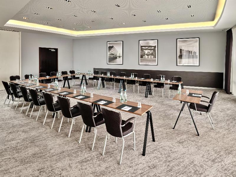 Radisson Blu Hotel, Hamburg Airport - Toplantı