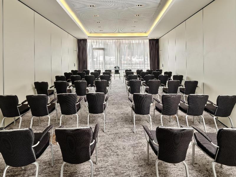 Radisson Blu Hotel, Hamburg Airport - Toplantı