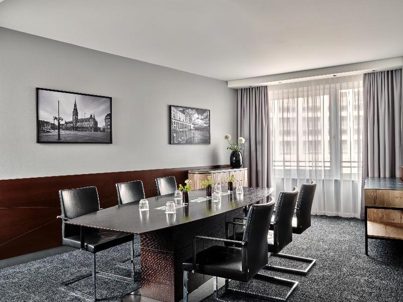 Radisson Blu Hotel, Hamburg Airport - Toplantı