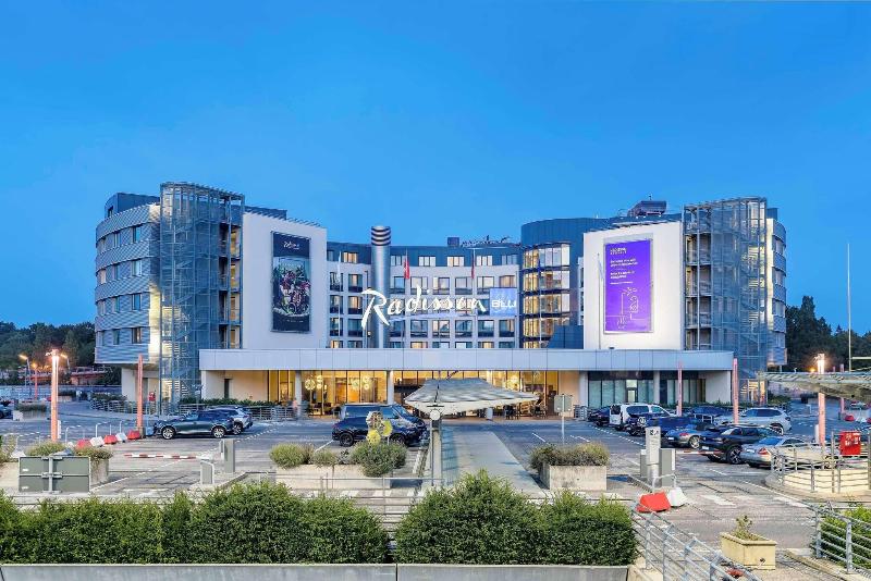 Radisson Blu Hotel, Hamburg Airport - Genel