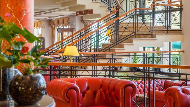 Georgia Palace Hotel & SPA - Lobi