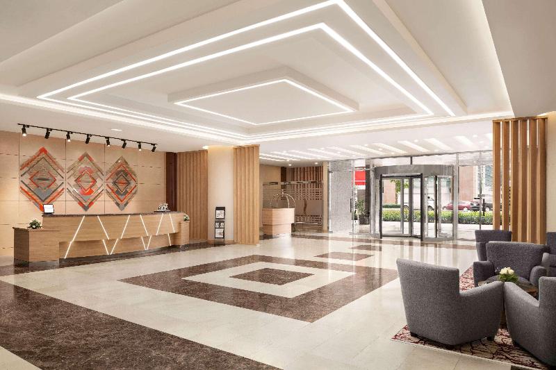 Ramada by Wyndham Dubai Deira - Lobi