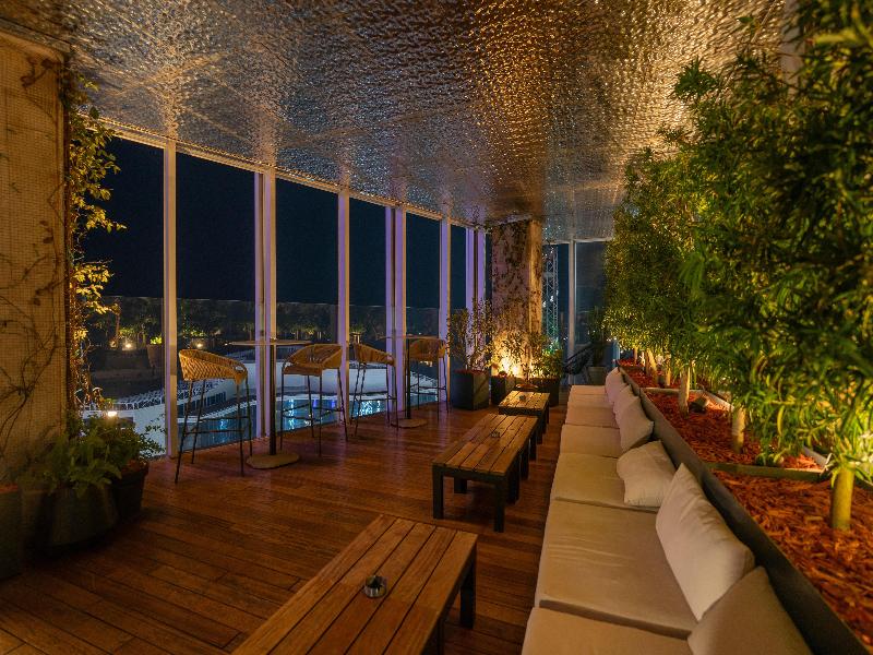 Radisson Blu Hotel, Batumi - Bar