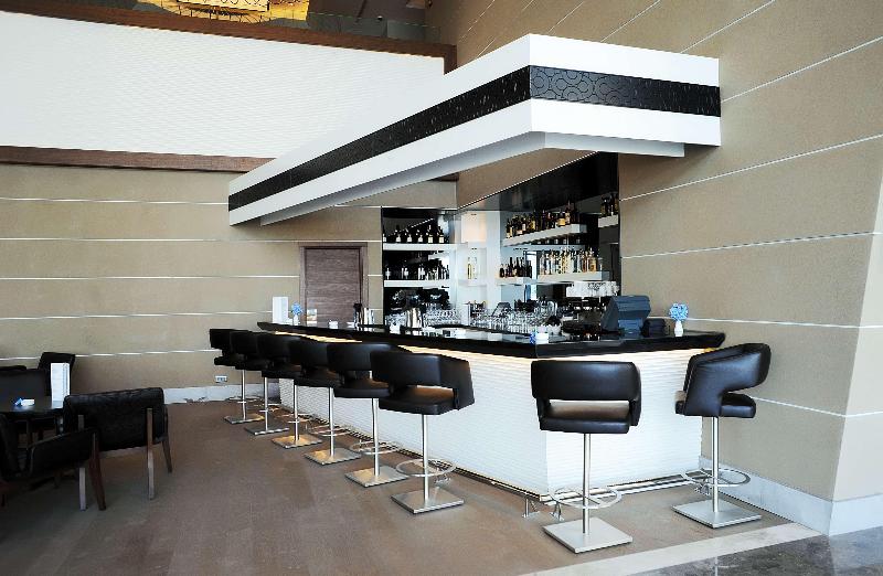 Radisson Blu Hotel, Batumi - Bar