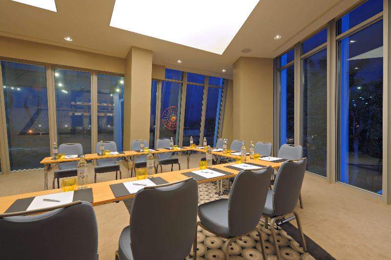 Radisson Blu Hotel, Batumi - Toplantı