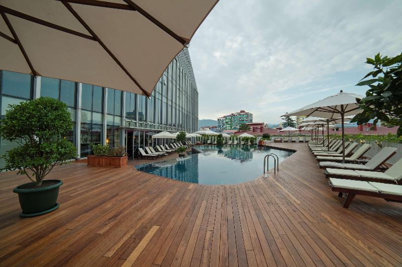 Radisson Blu Hotel, Batumi - Havuz