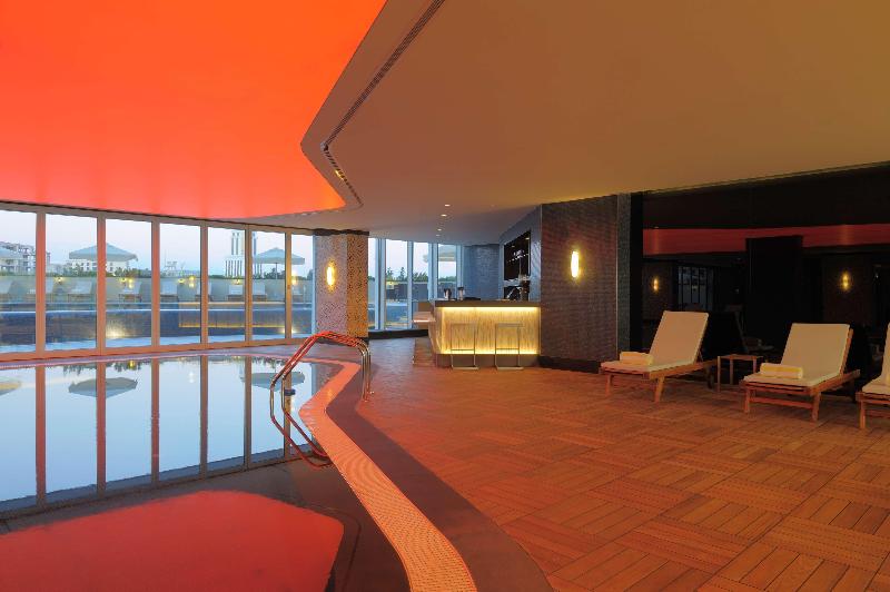 Radisson Blu Hotel, Batumi - Havuz