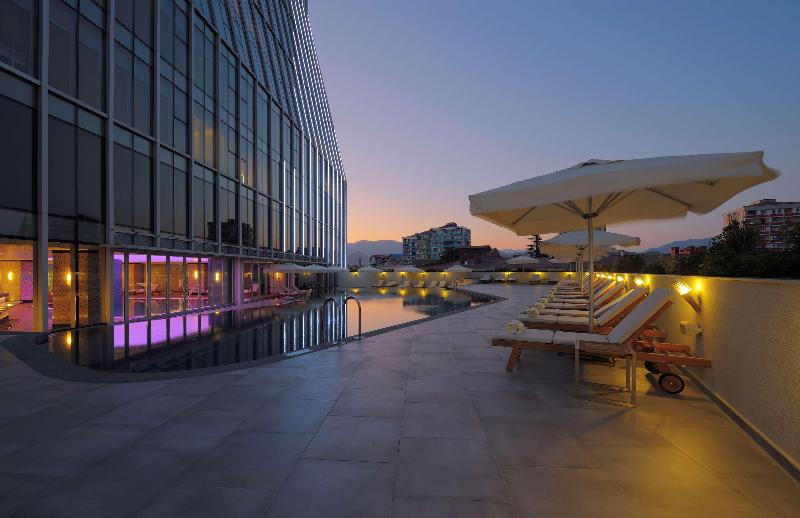Radisson Blu Hotel, Batumi - Havuz