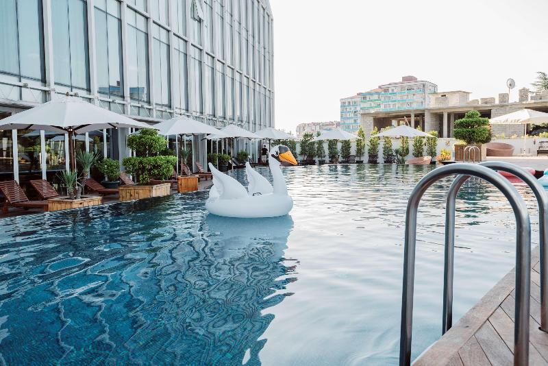 Radisson Blu Hotel, Batumi - Havuz