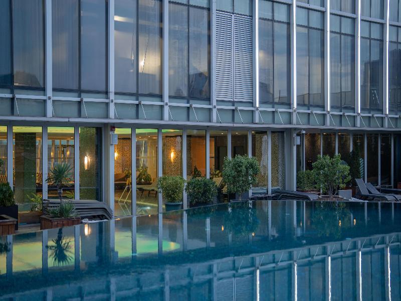 Radisson Blu Hotel, Batumi - Havuz