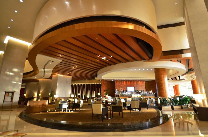 Swissôtel Al Ghurair - Lobi