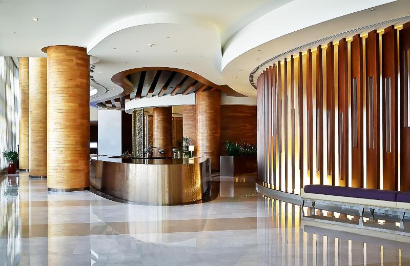 Swissôtel Al Ghurair - Lobi