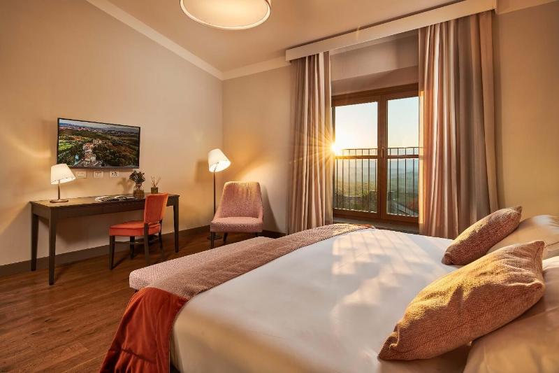 Swissôtel Al Ghurair - Oda