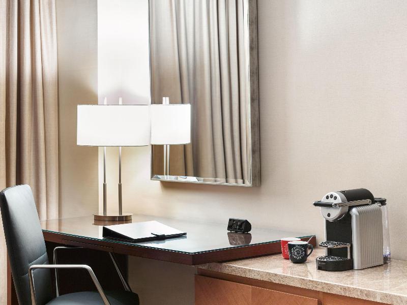Swissôtel Al Ghurair - Oda