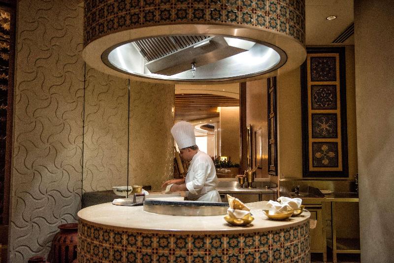 Swissôtel Al Ghurair - Restoran