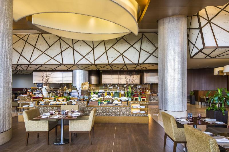 Swissôtel Al Ghurair - Restoran