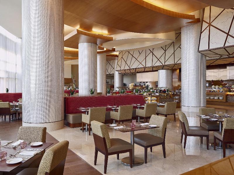 Swissôtel Al Ghurair - Restoran