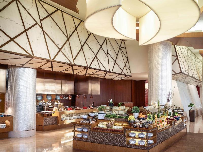 Swissôtel Al Ghurair - Restoran