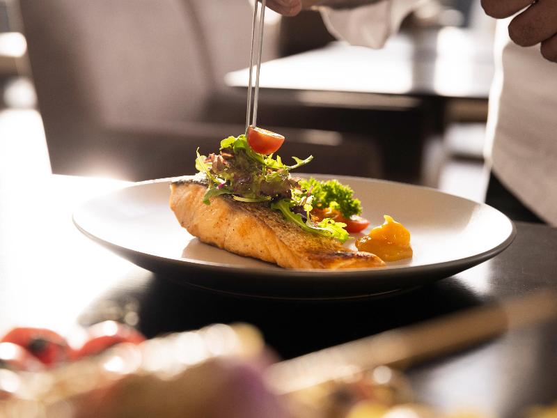 Swissôtel Al Ghurair - Restoran