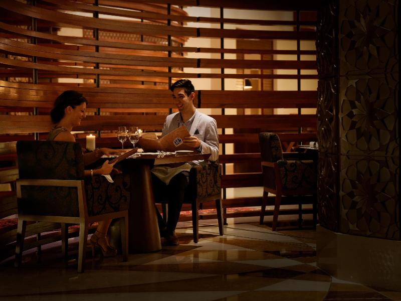 Swissôtel Al Ghurair - Restoran