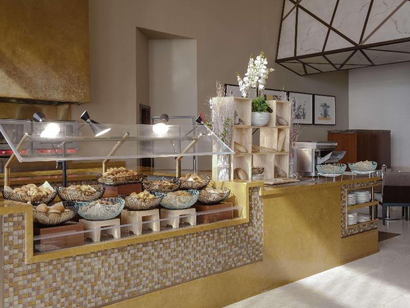 Swissôtel Al Ghurair - Restoran