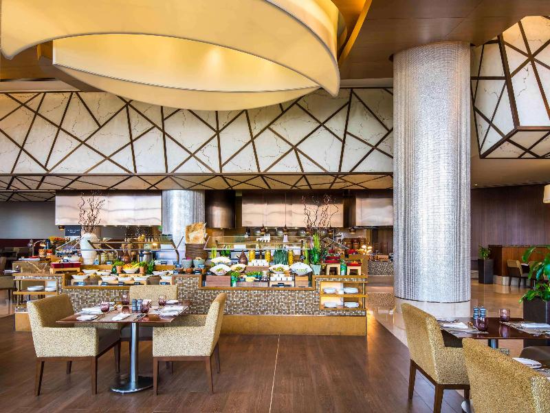 Swissôtel Al Ghurair - Restoran