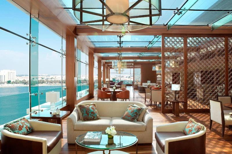 The Ritz-Carlton Abu Dhabi, Grand Canal - Lobi
