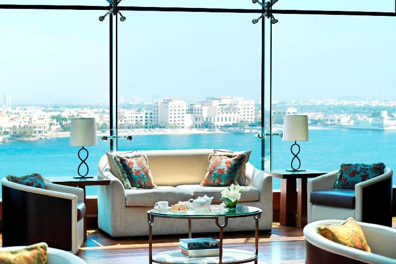 The Ritz-Carlton Abu Dhabi, Grand Canal - Lobi