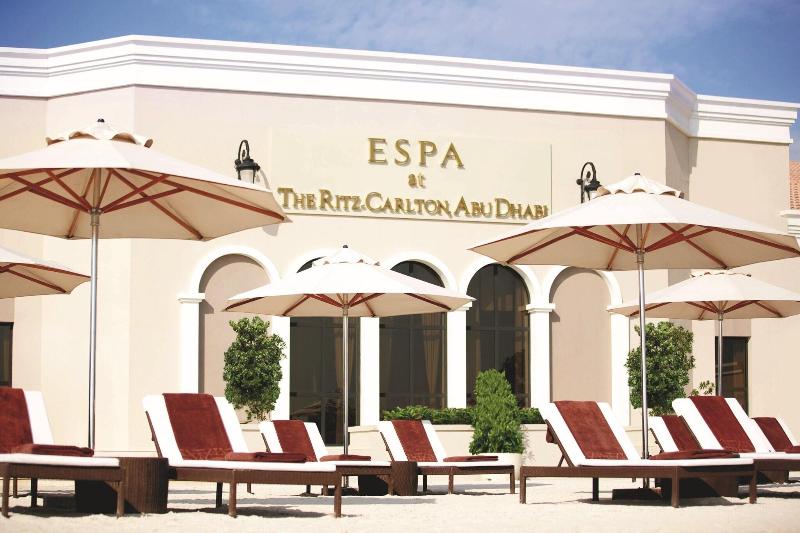 The Ritz-Carlton Abu Dhabi, Grand Canal - Aktivite