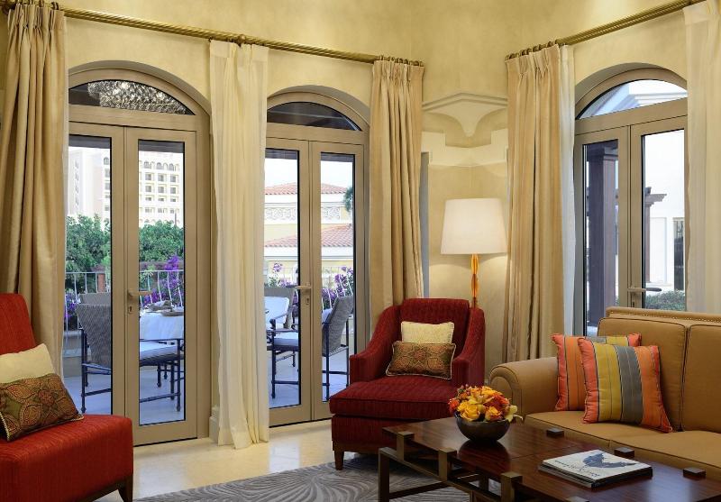 The Ritz-Carlton Abu Dhabi, Grand Canal - Oda