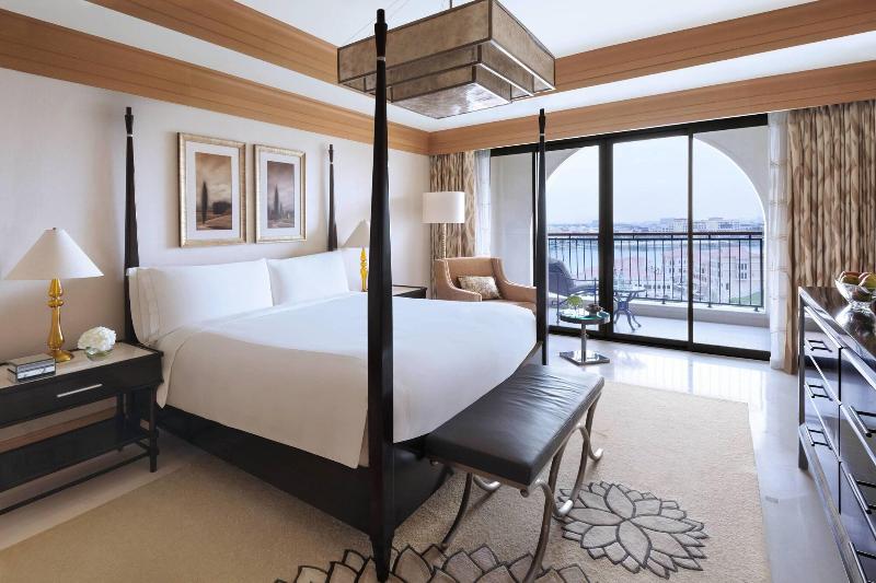 The Ritz-Carlton Abu Dhabi, Grand Canal - Oda